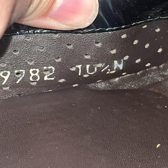 Stuart Weitzman women’s Shiny Black Loafers size 10.5 - Picture 7 of 8